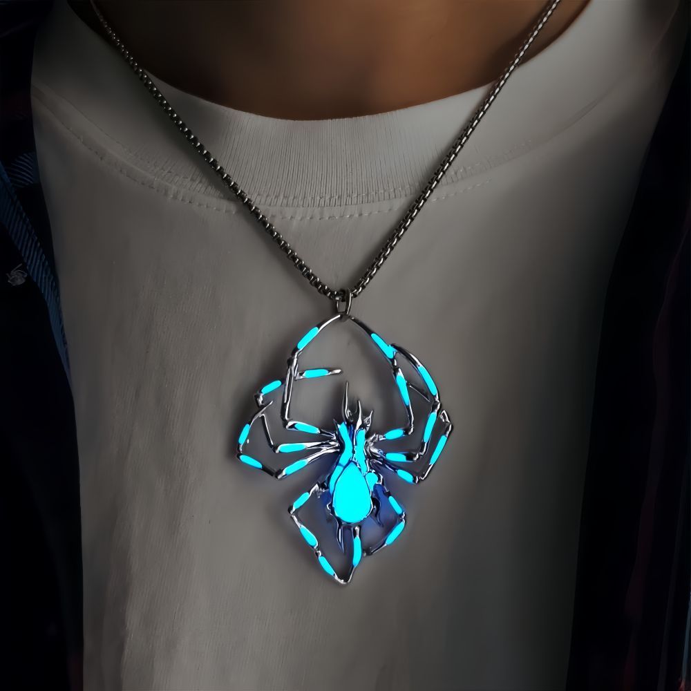 Vintage Glow-in-the-Dark Spider Pendant – Halloween Party Necklace for Men & Women